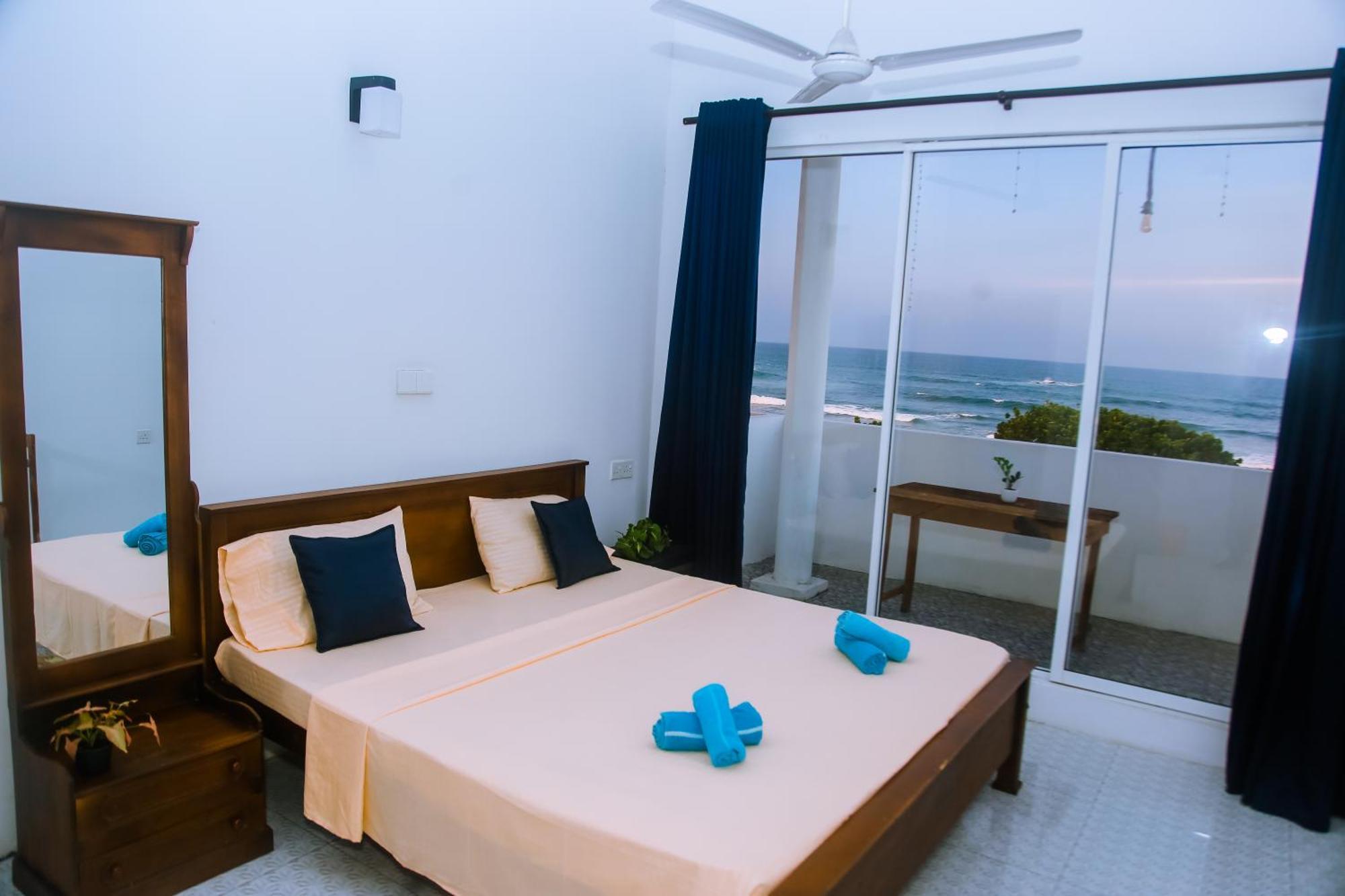Mirissa Turtle Point Guest Hotel Exterior photo